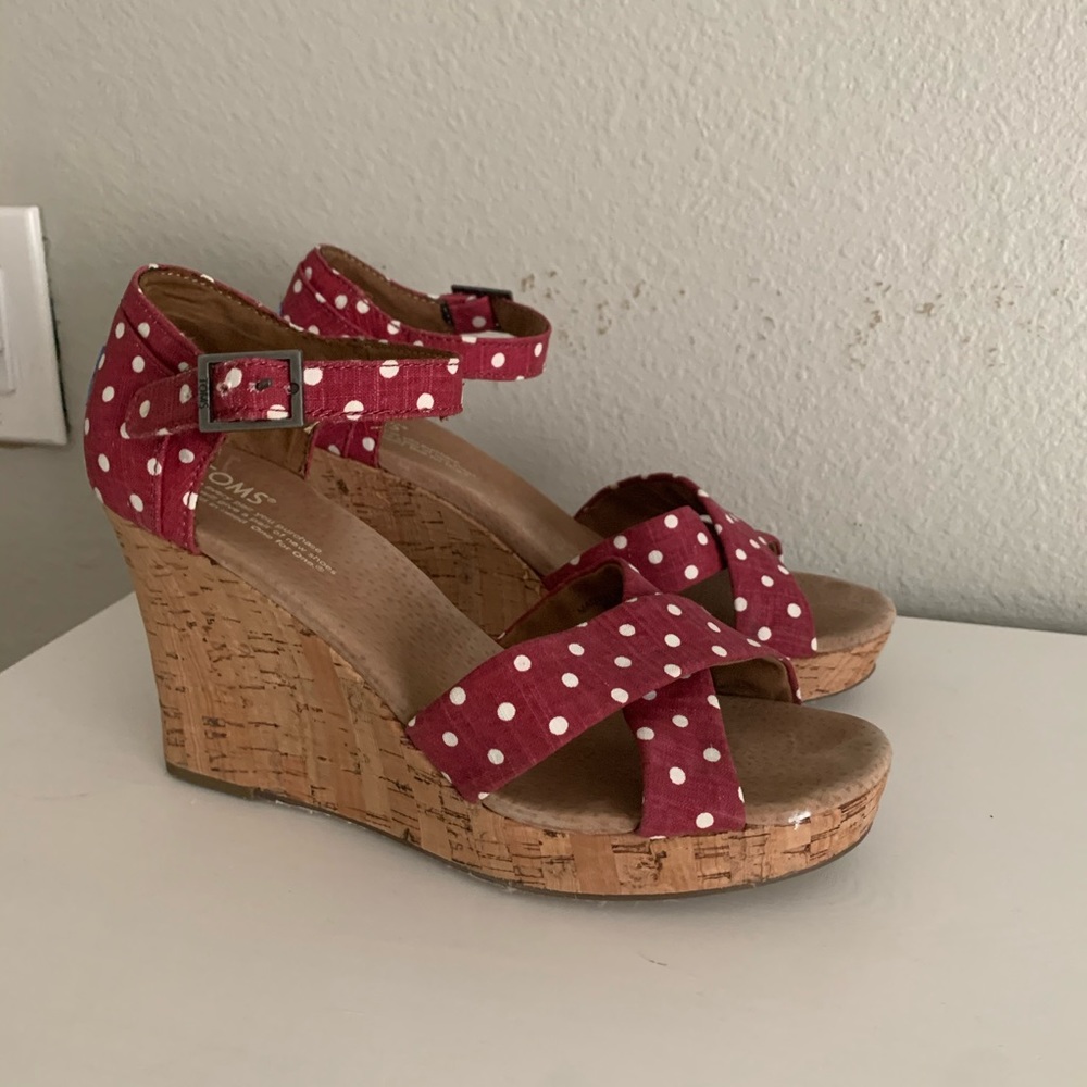 TOMS wedges